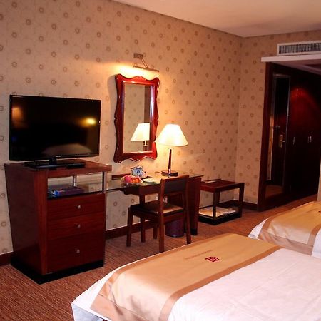טאי יואן Longcheng International Hotel מראה חיצוני תמונה