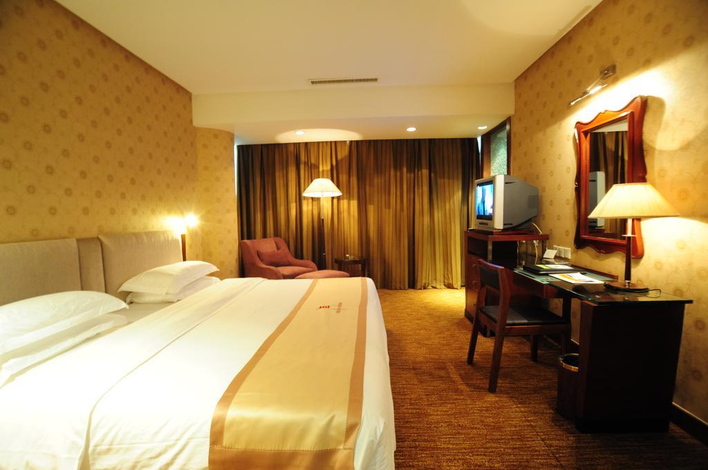 טאי יואן Longcheng International Hotel חדר תמונה