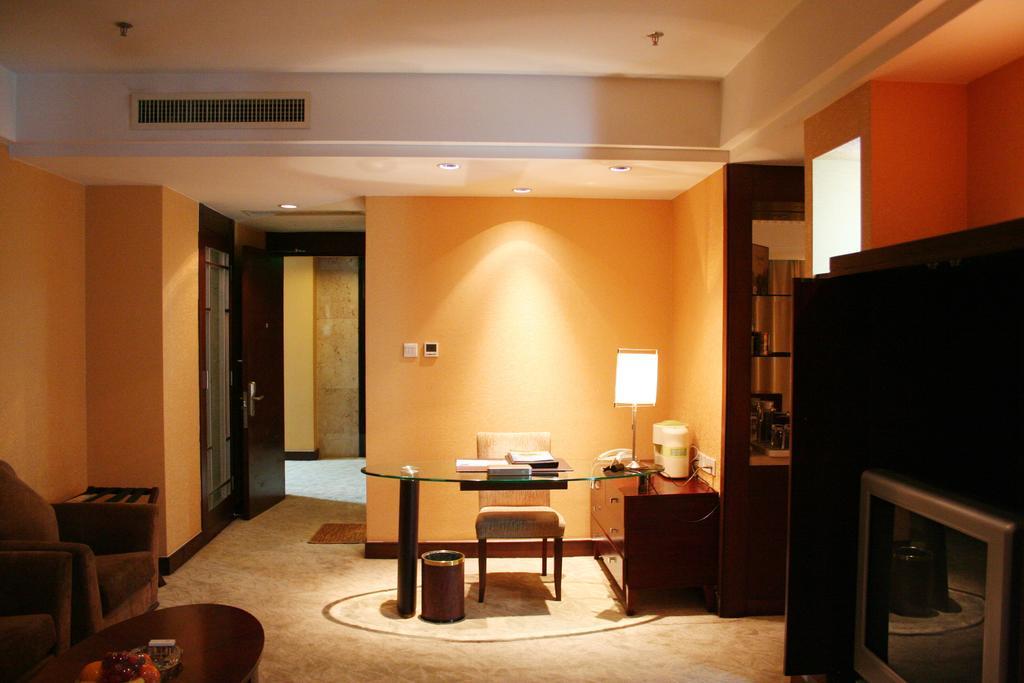 טאי יואן Longcheng International Hotel מראה חיצוני תמונה