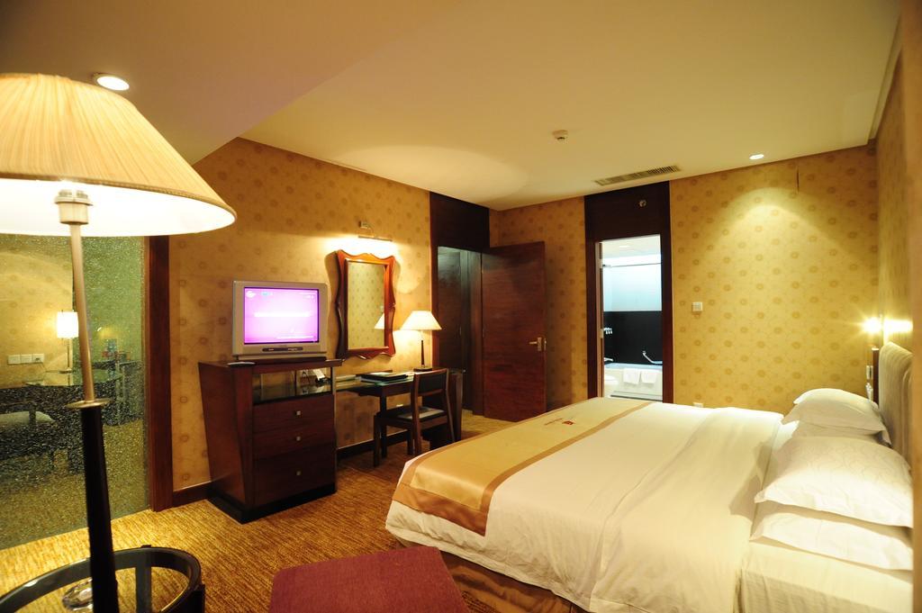 טאי יואן Longcheng International Hotel חדר תמונה