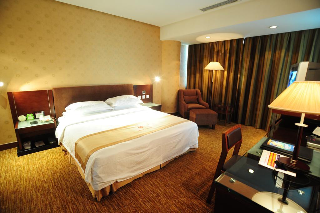 טאי יואן Longcheng International Hotel מראה חיצוני תמונה